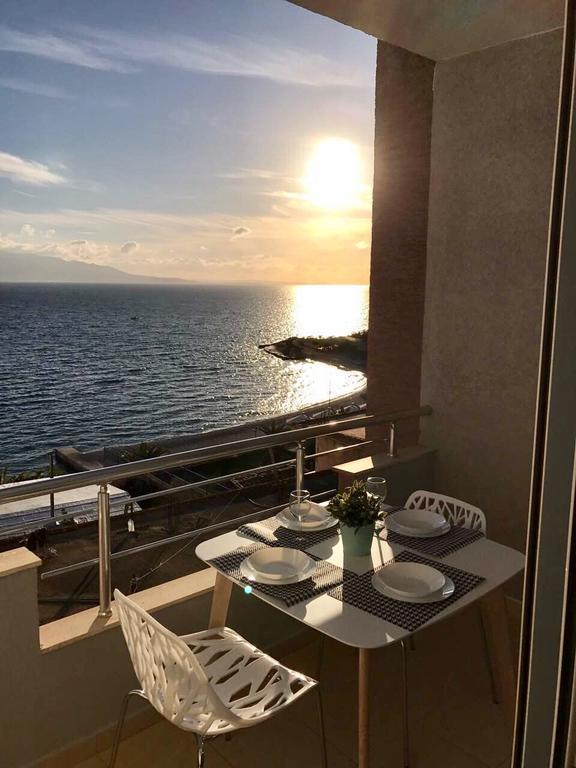Skyfall Apartment Sarandë Esterno foto