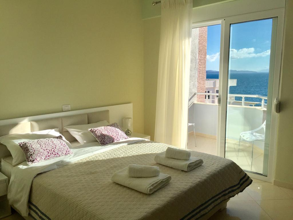Skyfall Apartment Sarandë Esterno foto