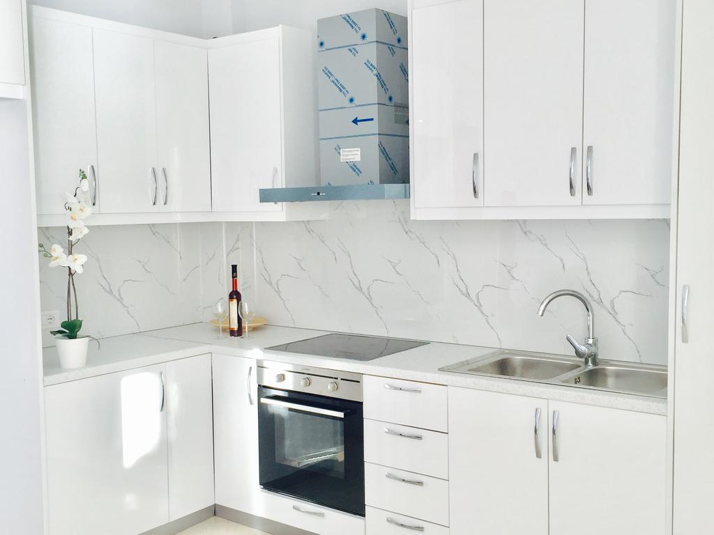 Skyfall Apartment Sarandë Esterno foto