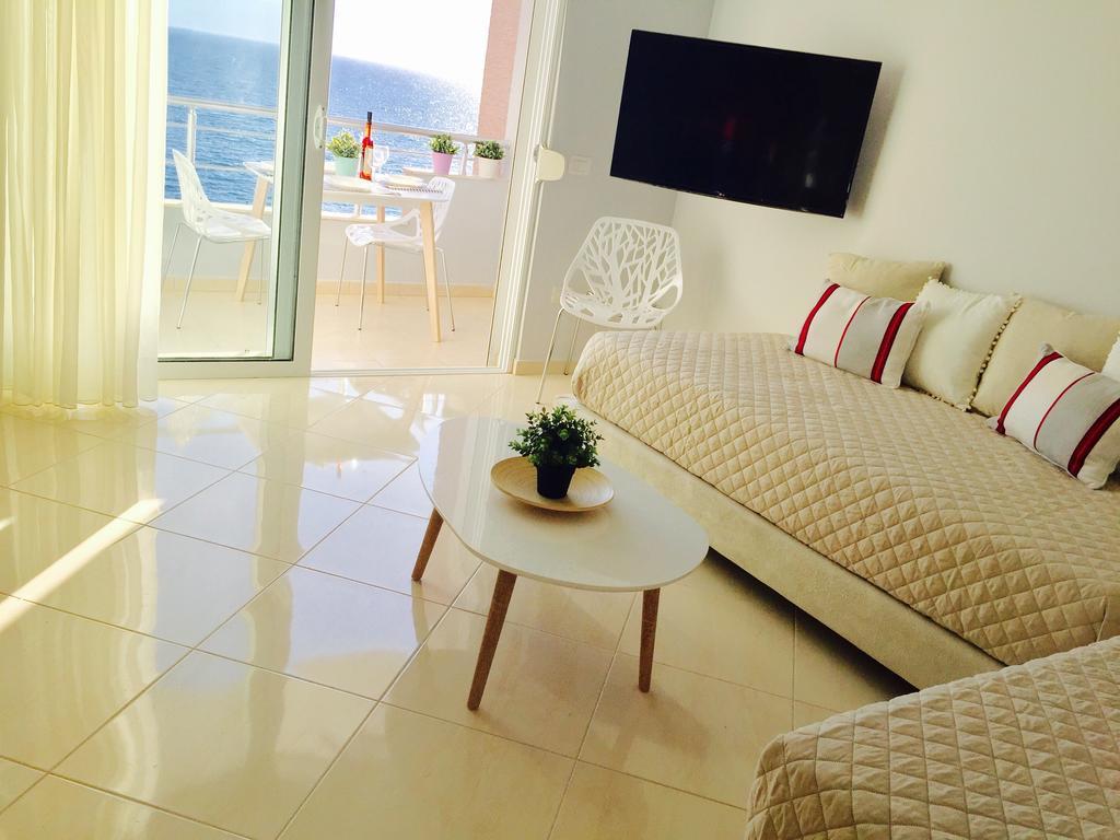 Skyfall Apartment Sarandë Esterno foto